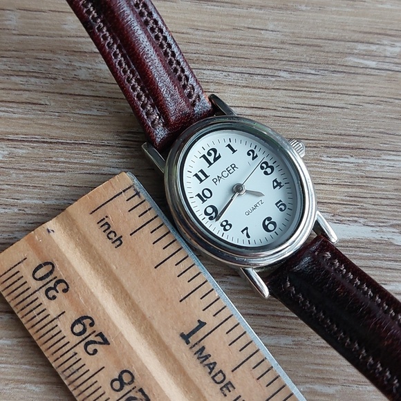 💚 Pacer Brown Genuine Leather Ladies Watch - Picture 3 of 7